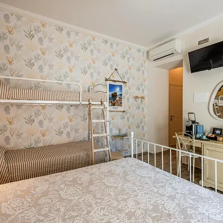 Lagarolina Del Conero 4*