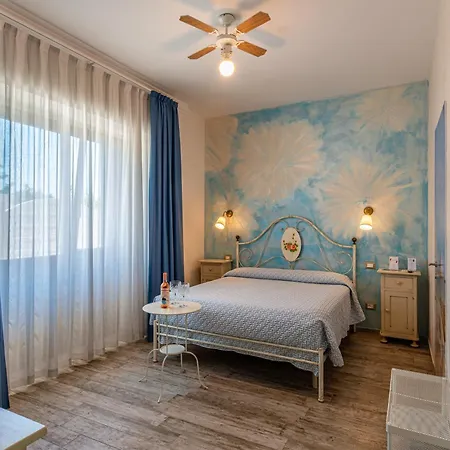 Lagarolina Del Conero Nocleg ze śniadaniem 4*